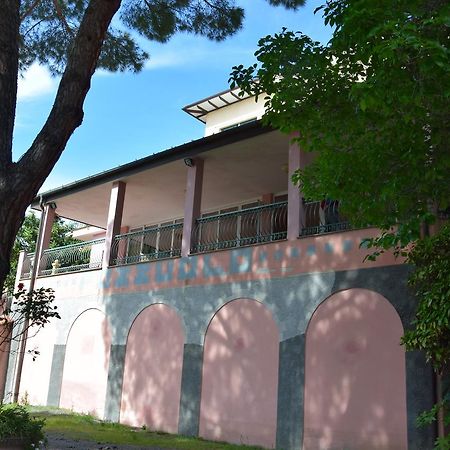 Hotel Pozzuolo Челе Лигуре Екстериор снимка