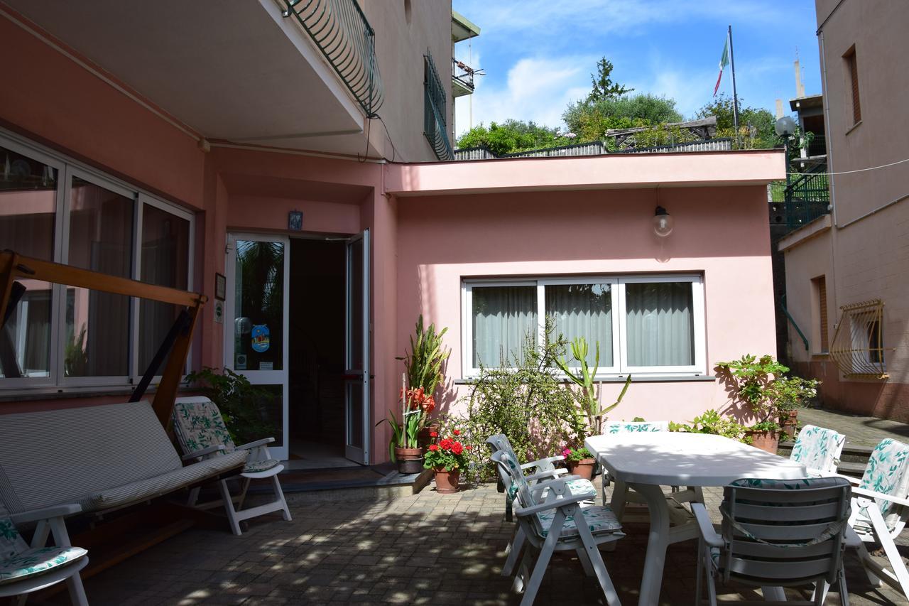 Hotel Pozzuolo Челе Лигуре Екстериор снимка