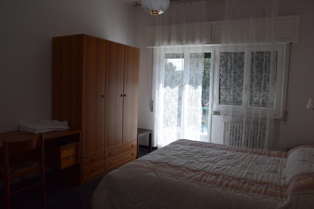 Hotel Pozzuolo Челе Лигуре Екстериор снимка