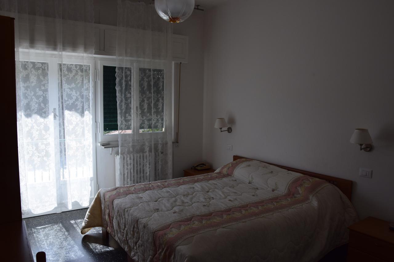 Hotel Pozzuolo Челе Лигуре Екстериор снимка